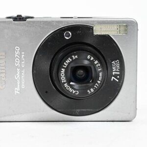 Vintage Camera PowershotSD750 | BEFORE 2000!